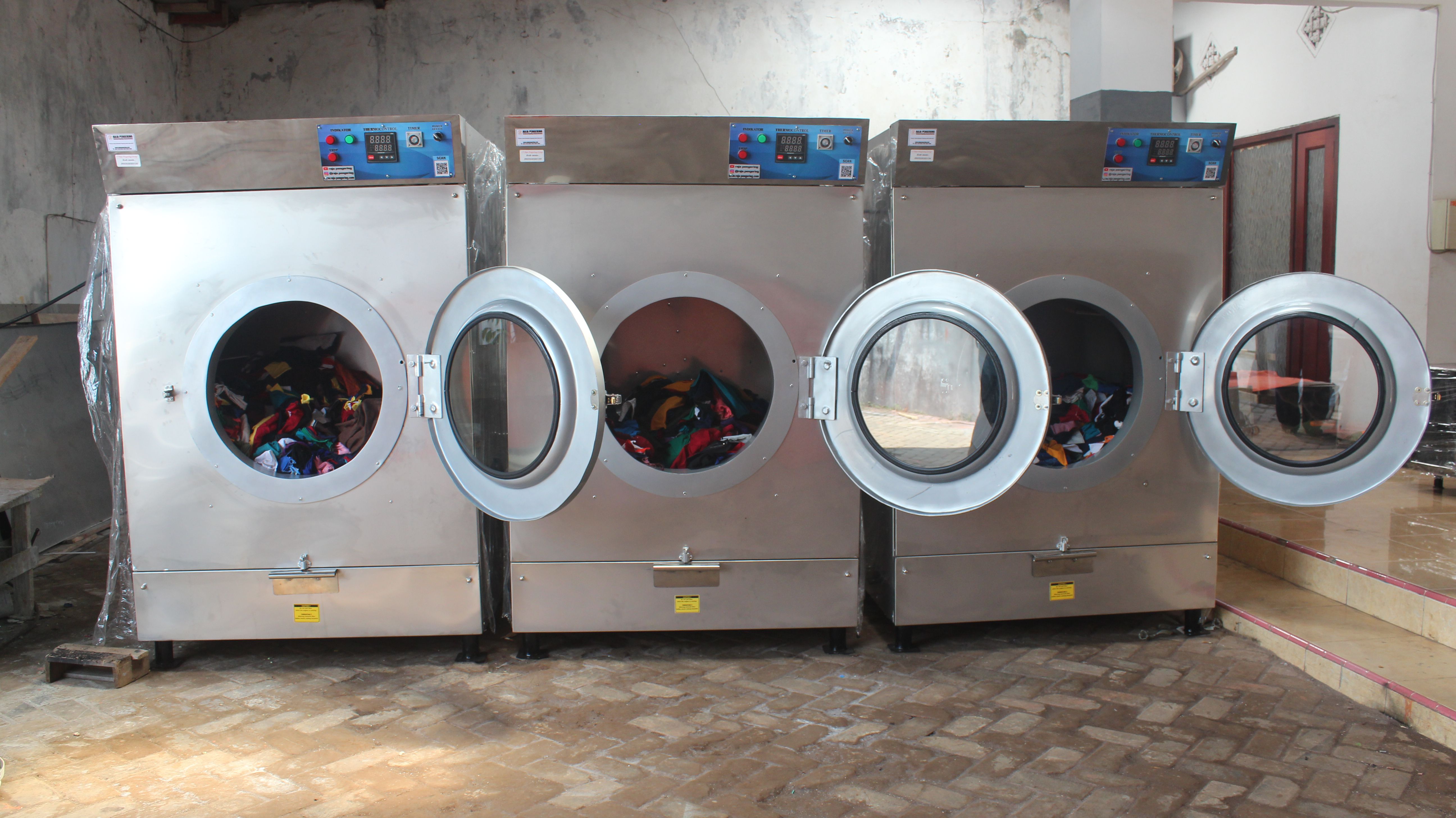 mesin pengering pakaian